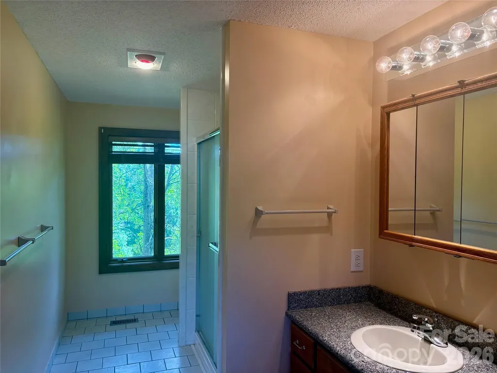 377 Upper Grassy Branch Road Asheville NC 28805