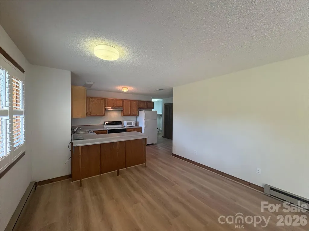 377 Upper Grassy Branch Road Asheville NC 28805