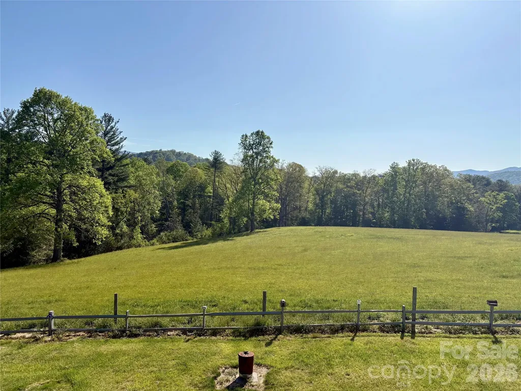 377 Upper Grassy Branch Road Asheville NC 28805