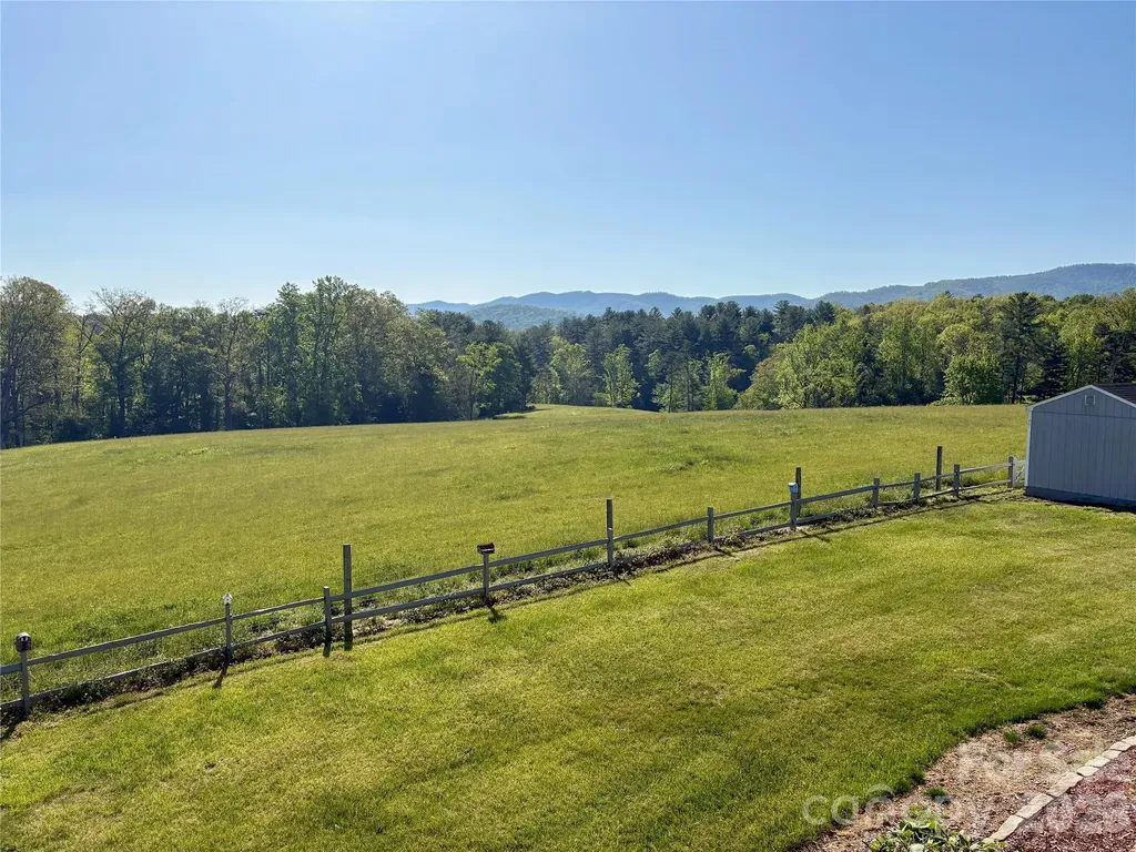 377 Upper Grassy Branch Road Asheville NC 28805