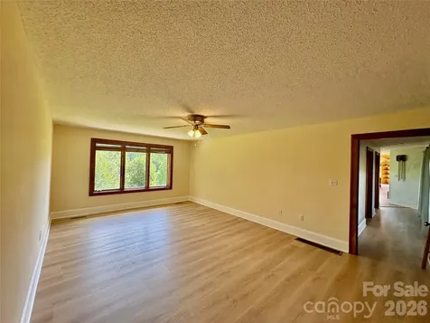 377 Upper Grassy Branch Road Asheville NC 28805