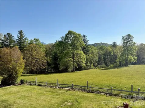 377 Upper Grassy Branch Road Asheville NC 28805