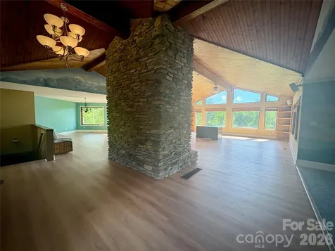 377 Upper Grassy Branch Road Asheville NC 28805