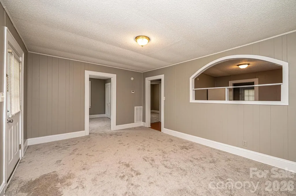 1725 8th Avenue NE Hickory NC 28601