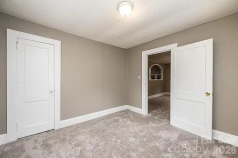 1725 8th Avenue NE Hickory NC 28601