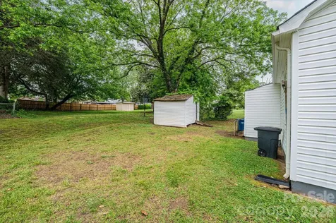 1725 8th Avenue NE Hickory NC 28601