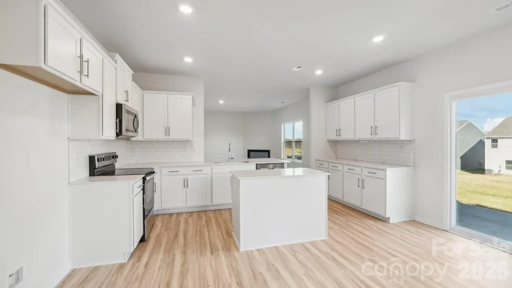 123 Ridgehaven Drive Waynesville NC 28786