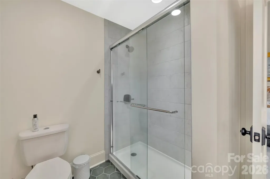 1337 Whispering Oaks Circle Matthews NC 28104