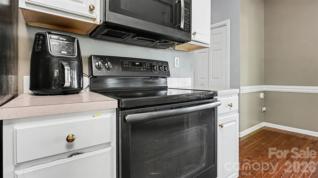 1515 Klompen Road Kernersville NC 27284