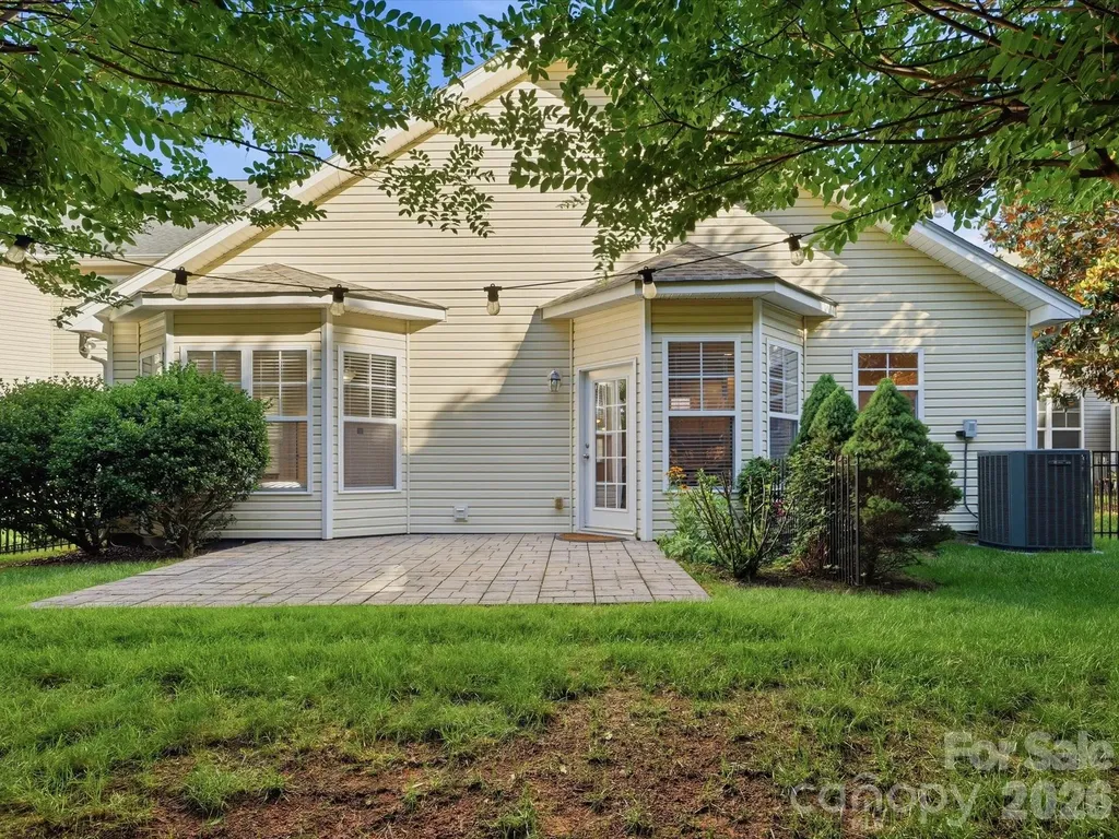 1022 Fleming Lane Matthews NC 28104
