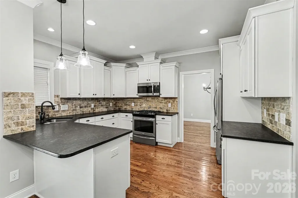 4433 Brookwood Road Charlotte NC 28215