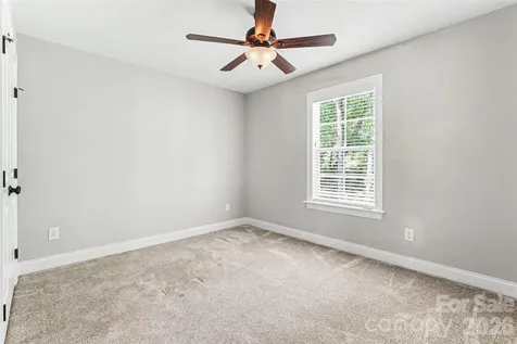 4433 Brookwood Road Charlotte NC 28215