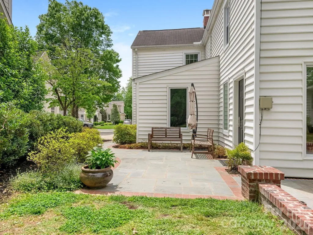 225 Altondale Avenue Charlotte NC 28207