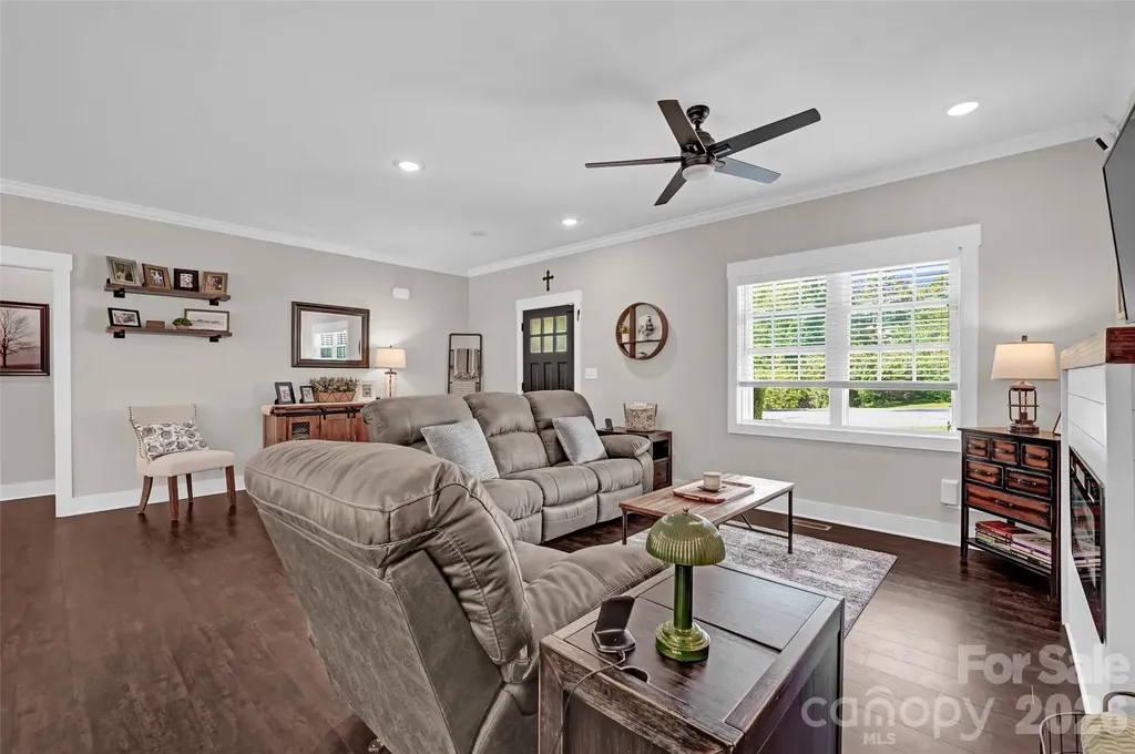 183 Falling Creek Drive Statesville NC 28625