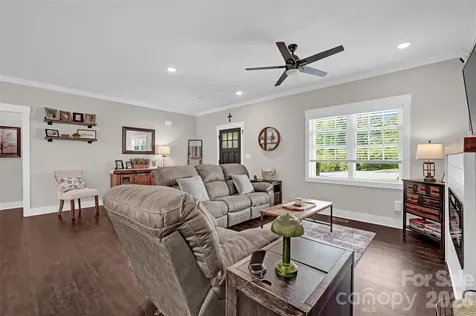 183 Falling Creek Drive Statesville NC 28625
