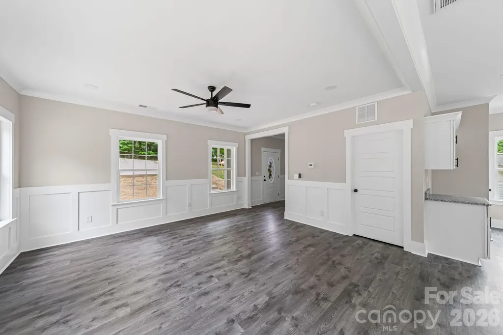 908 Dewey Street Badin NC 28009