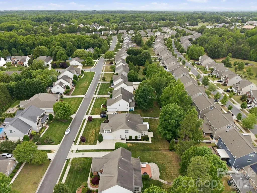 1113 Butterburr Drive Matthews NC 28104