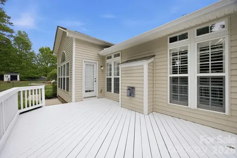 1113 Butterburr Drive Matthews NC 28104