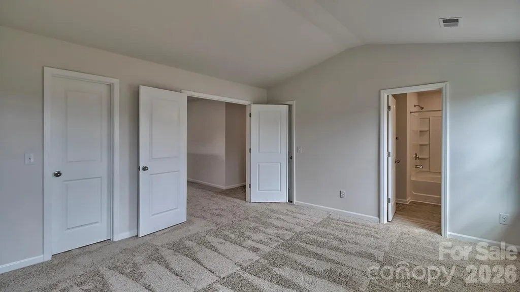 33 Queen Valley Way Waynesville NC 28786