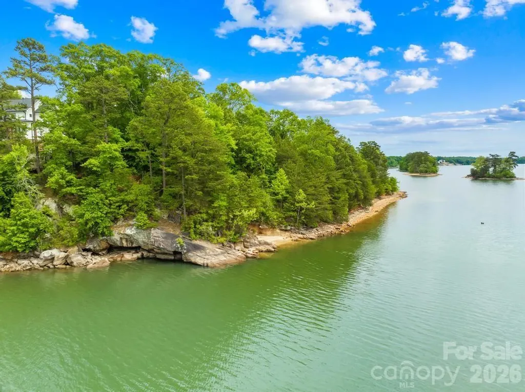 268 S Harbor Watch Drive Statesville NC 28677