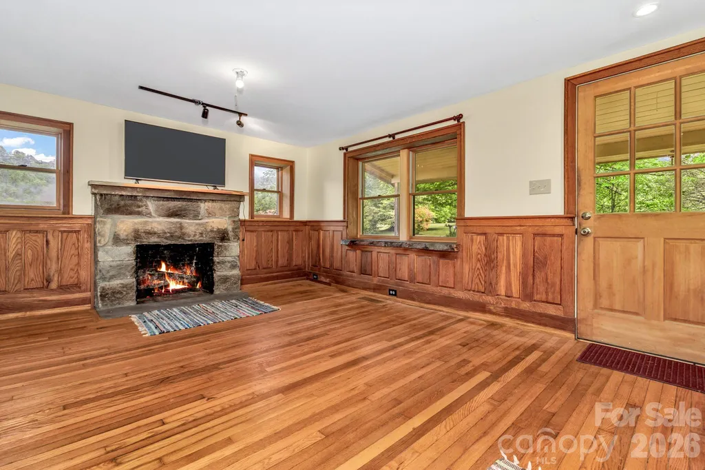 45 Sugar Cove Road Weaverville NC 28787