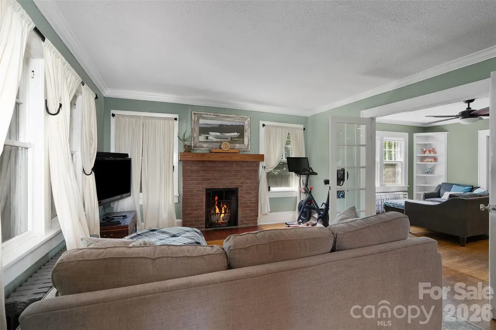 23 Lanvale Avenue Asheville NC 28806
