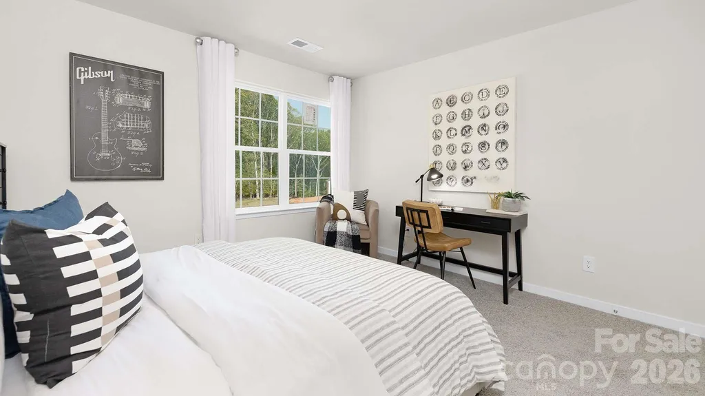 623 Country Oak Drive Asheville NC 28804