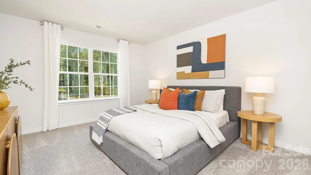 623 Country Oak Drive Asheville NC 28804