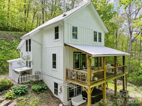 580 Split Pine Cove Clyde NC 28721