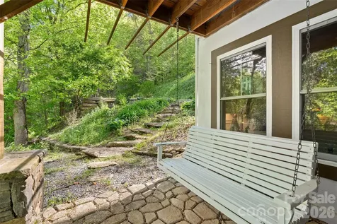 580 Split Pine Cove Clyde NC 28721