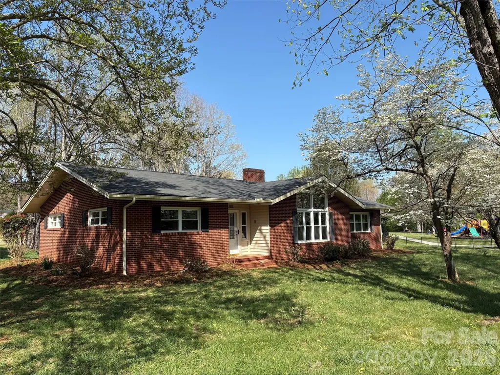 1820 Connelly Springs Road Lenoir NC 28645