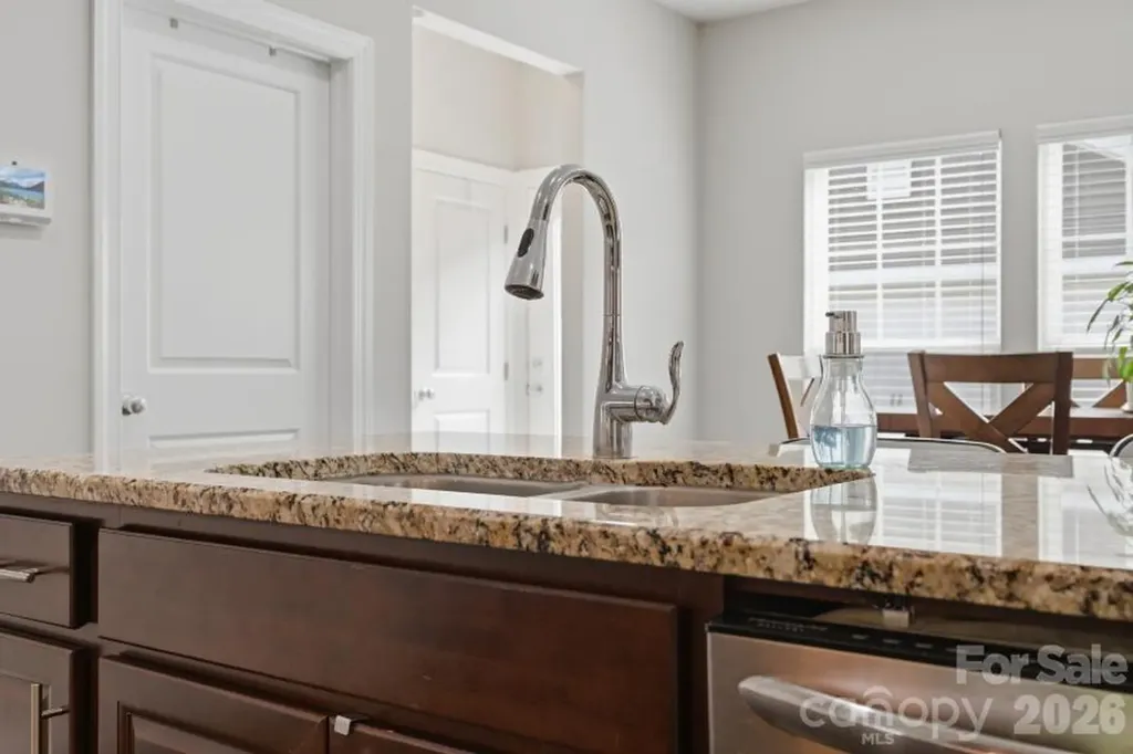 8737 Aspinwall Drive Charlotte NC 28216