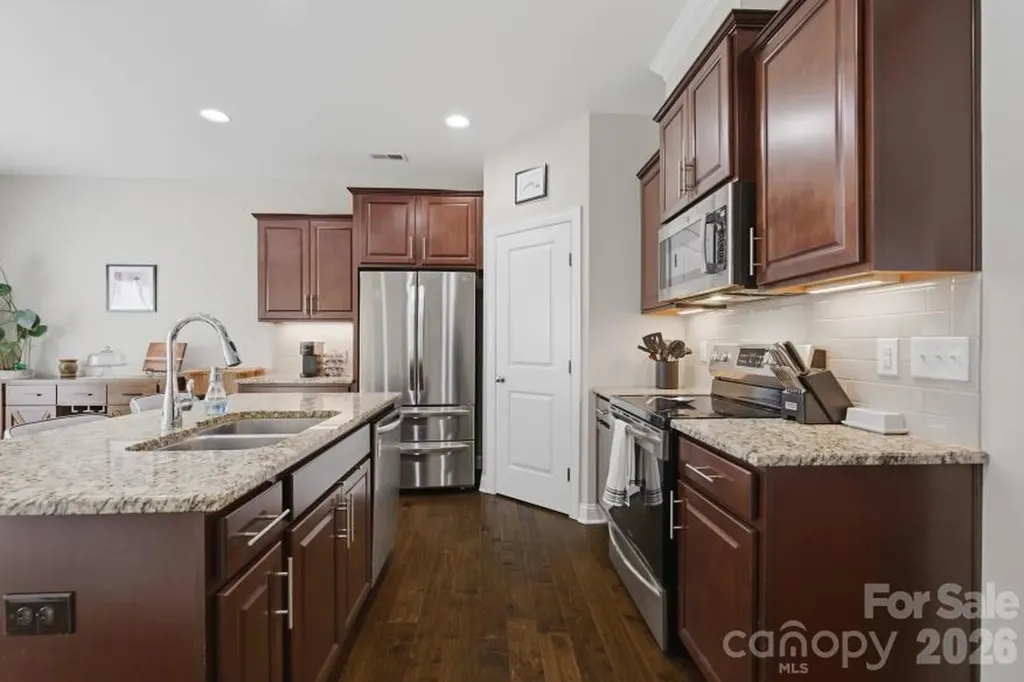 8737 Aspinwall Drive Charlotte NC 28216