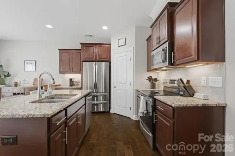 8737 Aspinwall Drive Charlotte NC 28216