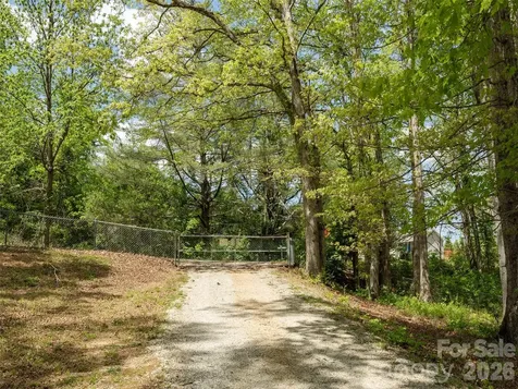 154 High Pasture Trail Mills River NC 28759