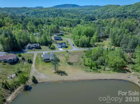 92 Crystal Heights Drive Hendersonville NC 28739