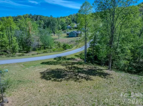 92 Crystal Heights Drive Hendersonville NC 28739