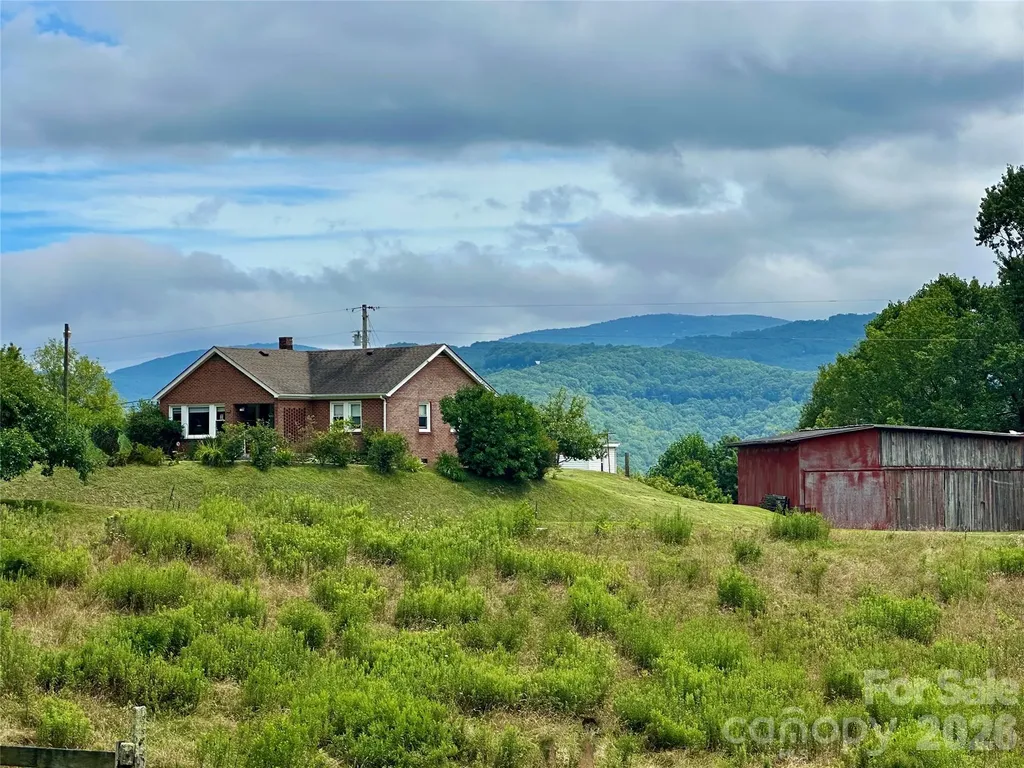 560 Russ Norris Heaton Road Elk Park NC 28622