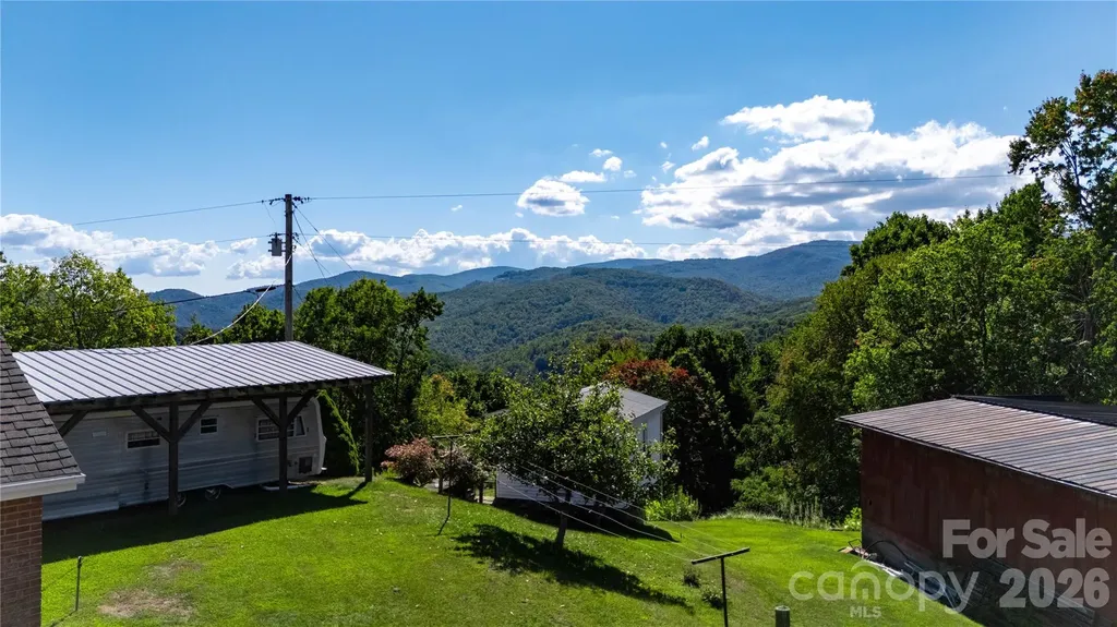 560 Russ Norris Heaton Road Elk Park NC 28622