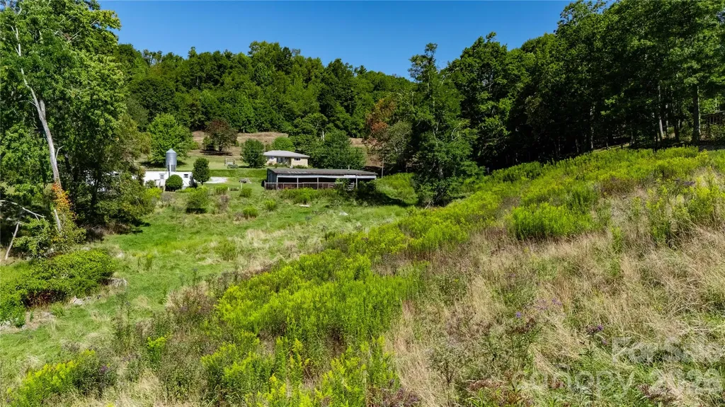 560 Russ Norris Heaton Road Elk Park NC 28622