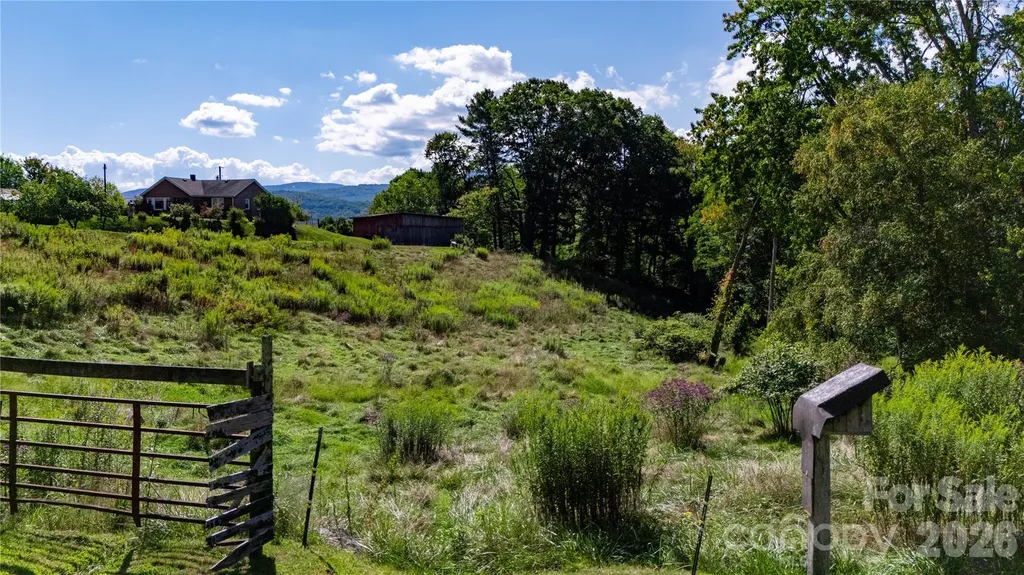 580 Russ Norris Heaton Road Elk Park NC 28622