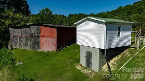 560 Russ Norris Heaton Road Elk Park NC 28622
