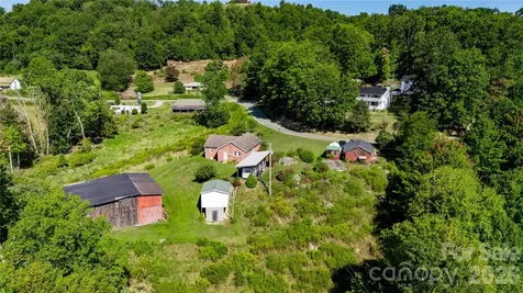 560 Russ Norris Heaton Road Elk Park NC 28622