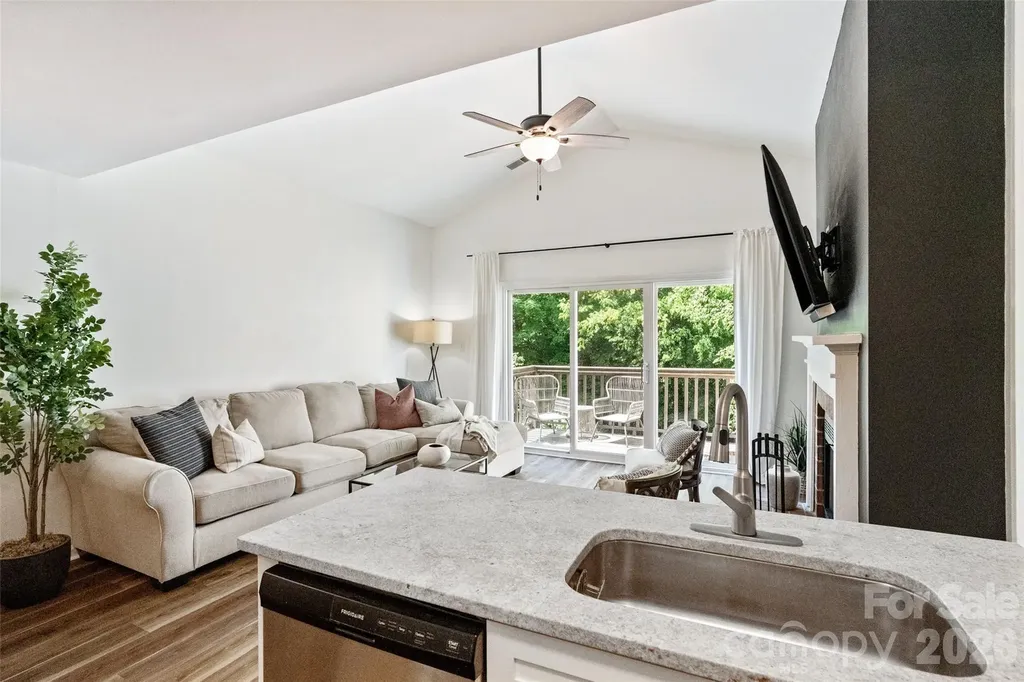 3302 Selwyn Farms Lane Charlotte NC 28209