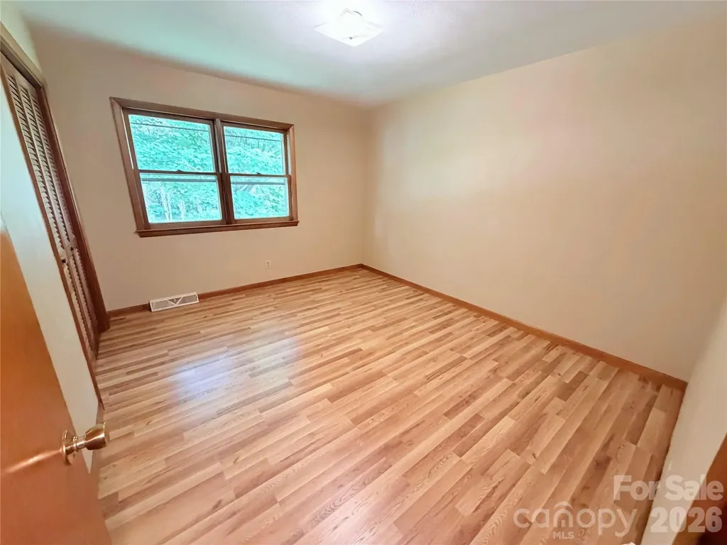 56 Henson Drive Waynesville NC 28786