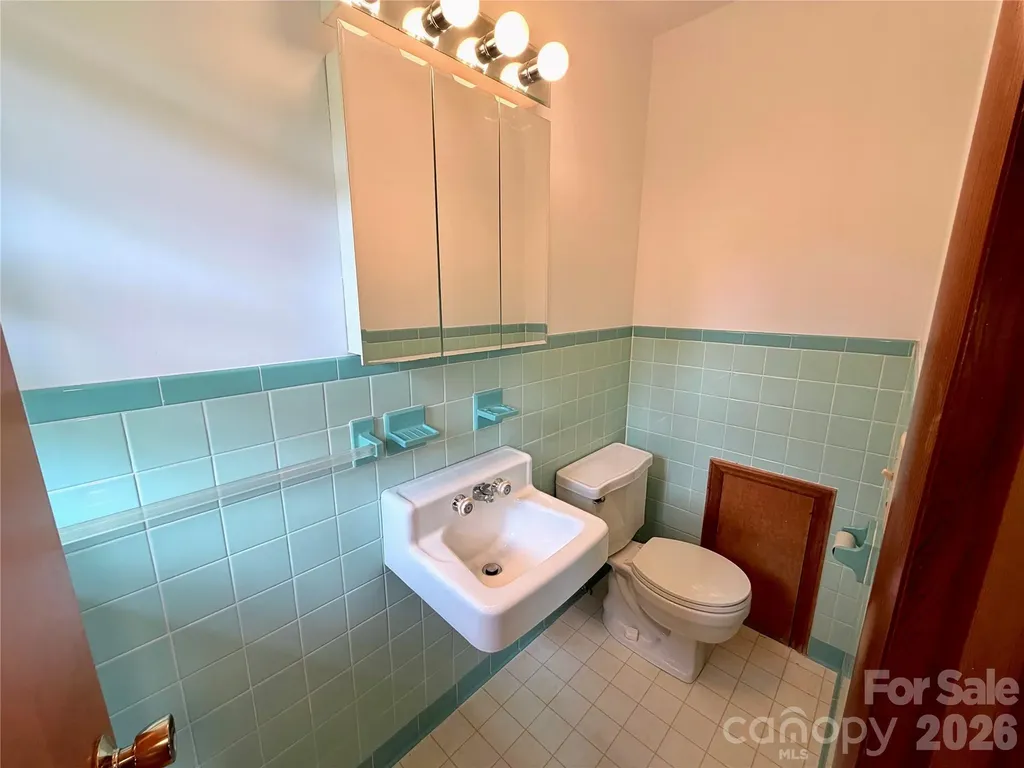 56 Henson Drive Waynesville NC 28786