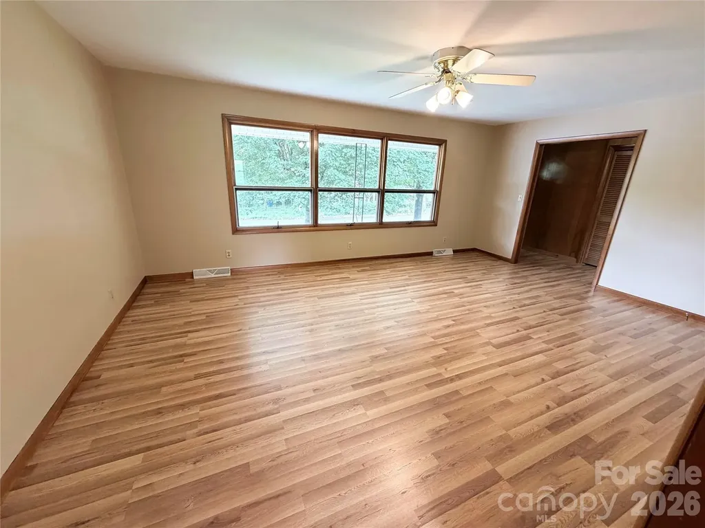 56 Henson Drive Waynesville NC 28786