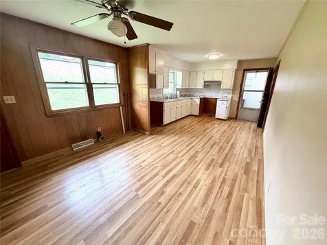 56 Henson Drive Waynesville NC 28786