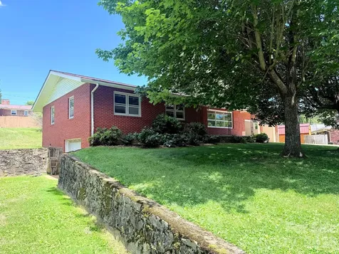 56 Henson Drive Waynesville NC 28786