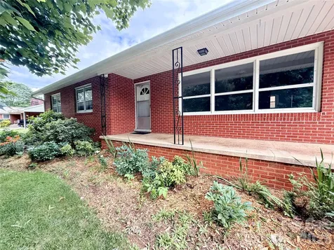 56 Henson Drive Waynesville NC 28786